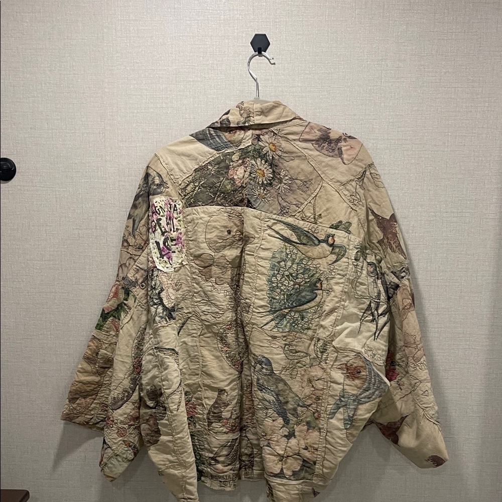 Magnolia Pearl Artistic Floral Cape Jacket - Picture 2 of 8